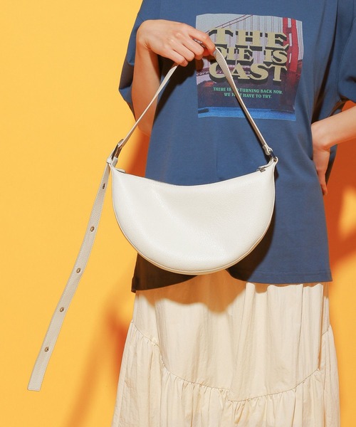 PBLIM(ページボーイリム)の「PAGEBOYLIM/ハーフムーンBAG(ショルダーバッグ・レディース・ブラック/アイボリー/ライム/ピンク・FREE)」の2枚目の写真