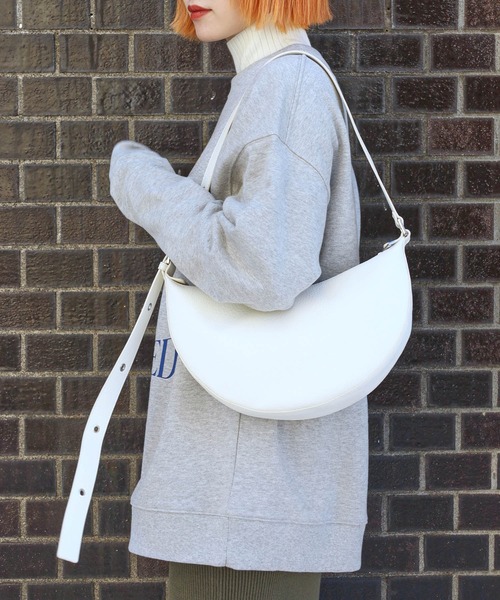 PBLIM(ページボーイリム)の「PAGEBOYLIM/ハーフムーンBAG(ショルダーバッグ・レディース・ブラック/アイボリー/ライム/ピンク・FREE)」の8枚目の写真