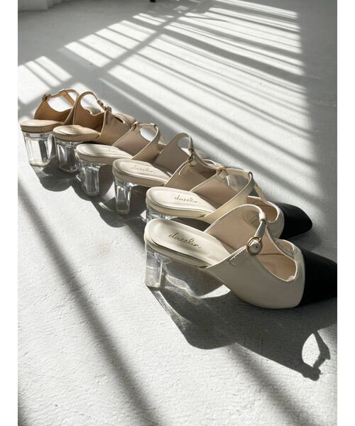 dazzlin(ダズリン)の「ベルトパーツクリアパンプス(パンプス・レディース・オフホワイト/ベージュ/その他1・MEDIUM/LARGE)」の9枚目の写真