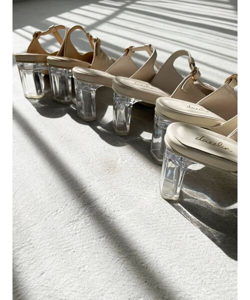 dazzlin(ダズリン)の「ベルトパーツクリアパンプス(パンプス・レディース・オフホワイト/ベージュ/その他1・MEDIUM/LARGE)」の11枚目の写真