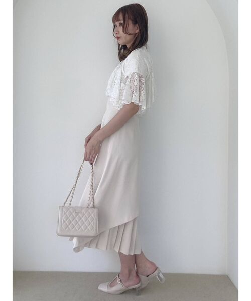 dazzlin(ダズリン)の「ベルトパーツクリアパンプス(パンプス・レディース・オフホワイト/ベージュ/その他1・MEDIUM/LARGE)」の12枚目の写真