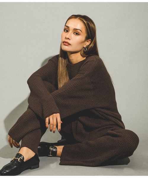 ANAP（アナップ）の「ワッフル編みニットパンツ【セットアップ着用可】（その他パンツ・レディース・アイボリー/ブラウン/ダークグレー・FREE）」の6枚目の写真