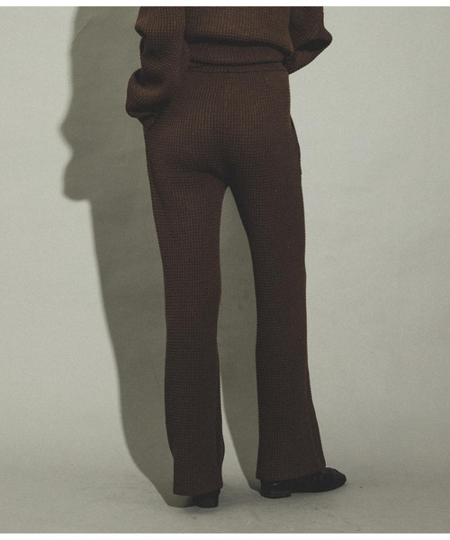 ANAP（アナップ）の「ワッフル編みニットパンツ【セットアップ着用可】（その他パンツ・レディース・アイボリー/ブラウン/ダークグレー・FREE）」の9枚目の写真