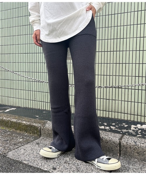 ANAP（アナップ）の「ワッフル編みニットパンツ【セットアップ着用可】（その他パンツ・レディース・アイボリー/ブラウン/ダークグレー・FREE）」の16枚目の写真