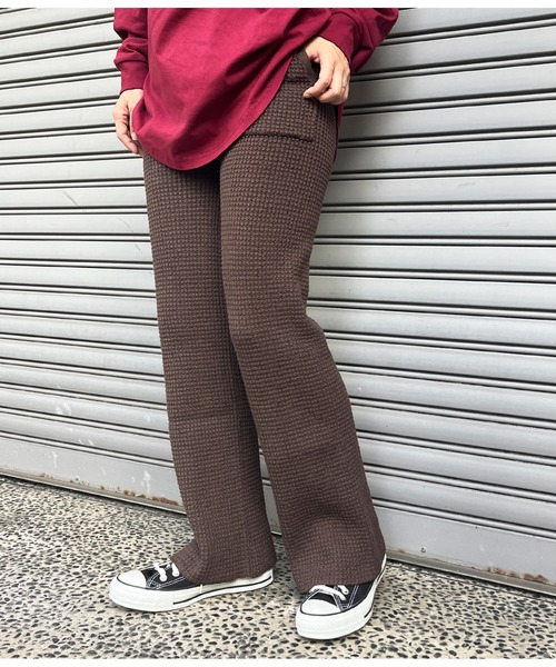 ANAP（アナップ）の「ワッフル編みニットパンツ【セットアップ着用可】（その他パンツ・レディース・アイボリー/ブラウン/ダークグレー・FREE）」の18枚目の写真