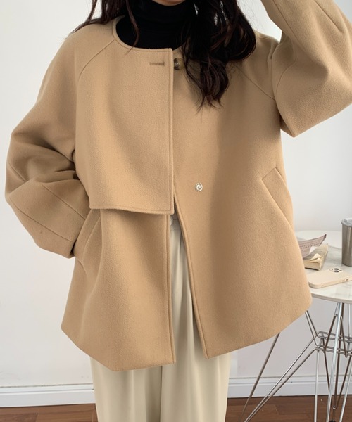 ABITOKYO（アビトーキョー）の「ノーカラーケープショートコート（ノーカラーコート・レディース・ブラック/ベージュ/アイボリー/カーキ/ネイビー/ブラウン・FREE）」の17枚目の写真