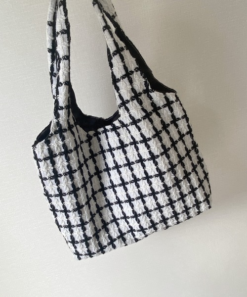 LVEU.(ラブユ.)の「【ZOZOTOWN限定】Tweed check tote bag / ツイードチェックトートバッグ(トートバッグ・レディース・ブラック/ホワイト・FREE)」の16枚目の写真