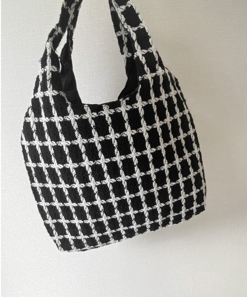 LVEU.(ラブユ.)の「【ZOZOTOWN限定】Tweed check tote bag / ツイードチェックトートバッグ(トートバッグ・レディース・ブラック/ホワイト・FREE)」の17枚目の写真