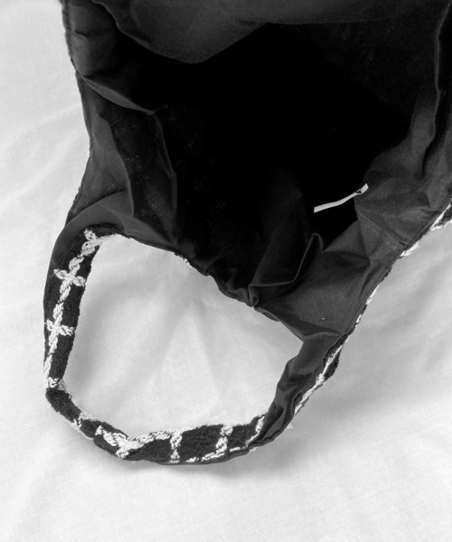 LVEU.(ラブユ.)の「【ZOZOTOWN限定】Tweed check tote bag / ツイードチェックトートバッグ(トートバッグ・レディース・ブラック/ホワイト・FREE)」の19枚目の写真