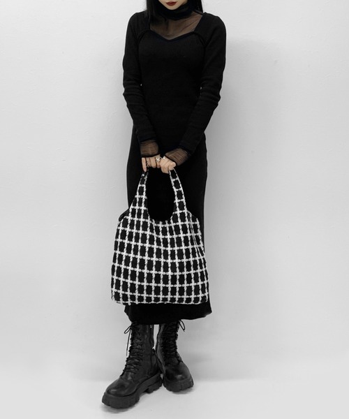 LVEU.(ラブユ.)の「【ZOZOTOWN限定】Tweed check tote bag / ツイードチェックトートバッグ(トートバッグ・レディース・ブラック/ホワイト・FREE)」の5枚目の写真