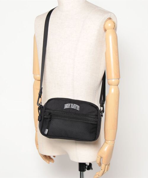 BEN DAVIS（ベンデイビス）の「【BEN DAVIS/ベンデイビス】ワイドショルダーバッグ ワンポイントブランドロゴ（ショルダーバッグ・メンズ・ブラック/ブラック系その他2/ブラック系その他・FREE）」の17枚目の写真