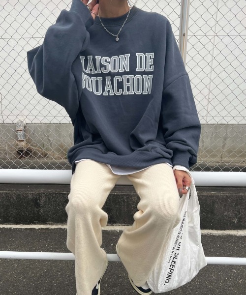 ISOOK(アイスー)の「Over logo sweat / オーバーロゴスウェット(chiica select)(スウェット・レディース・チャコールグレー/ライトグレー・FREE)」の7枚目の写真