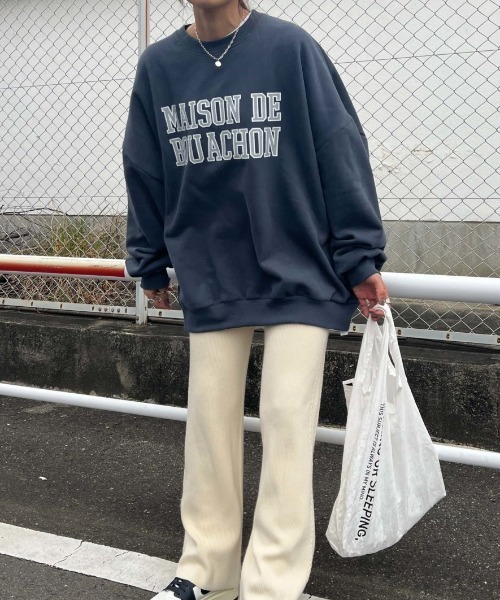 ISOOK(アイスー)の「Over logo sweat / オーバーロゴスウェット(chiica select)(スウェット・レディース・チャコールグレー/ライトグレー・FREE)」の10枚目の写真
