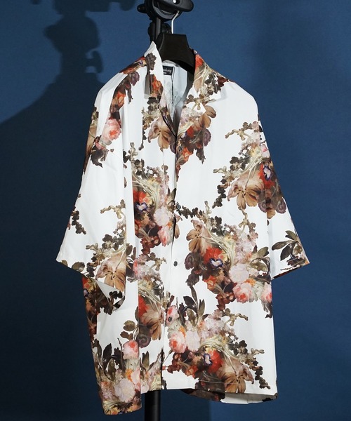 unrelaxing（アンリラクシング）の「ビッグシルエット総柄開襟アロハシャツ（シャツ/ブラウス・メンズ・ホワイト×エメラルドグリーン/その他22/その他18/ブラック×グレー/カラフル/その他15/グリーン系6/ブルー系5/ライトグリーン系6/ホワイト系9/アイボリー系1/グレー系2/イエロー系1/ローズ系3/パープル系4/ライトグレー/エメラルド/レッド系1/ホワイト×ピンク/イエロー系/ピンク系7/ブラック×ブラック/グリーン系5/ブルー系3/U/ブラック系1/ブラック系その他2/V/ブラック系3/ホワイト系/クリアブラック/その他13/その他14/ベージュ系7/グリーン系/オリーブ系1/パープル系3/パープル系/その他8/ライトグリーン系5/ライトグリーン系9/ピンク系3/その他20/ライトグレー系5/オリーブ系4/ダークグリーン系2/グリーン系2/オリーブ系2/その他21/ライトホワイト/その他/ホワイト系8/ベージュ系9/ブラック系9/その他4/D/ブラック系その他4/オリーブ系5/ふじ色系1/ふじ色系/ホワイト×グリーン/ワイン系3/ブルー系4/ホワイト×ブラック/ライラック系/ライトグリーン系7/ケリーグリーン/その他19/その他17/ブラウン系/グレー系/イエロー系2/ライトグリーン/クリアグリーン/レッド系2/ブラック系4/オリーブ系9/スカイブルー系/レッド系/その他2/H/ネイビー系5/アイボリー系/スミクロ/その他27/I/グリーン系1/ブラック系/ダークグリーン系/グレー系3/その他5/O/ホワイト×ゴールド/ブラック×ブルー/パイソン/グレー系6/カーキ系1/ネイビー系1/ライトグリーン系3/W/ライトグレー系/ホワイト系1/カーキ系8/ブラック系2/ブラックミックス/その他24/その他25/B/M/その他9/ワイン系2/グリーン系7/パープル系1/ネイビー系3/ブラック系5/ホワイト系その他4/ネイビー系/ダークブラック/ふじ色系2/ライラック系4/E/ブラック系その他6/ホワイト系その他5/その他23/ホワイト×パープル/その他6/ホワイト×イエロー/K/ブラック系その他/ローズ系1/ダークオリーブ/ライラック系2/ネイビー系6/ホワイト系7/ベージュ系2/ダークグリーン系3/グリーン系9/カーキ系6/ホワイト×ライトピンク/ベージュ系/ブラック系7/ピンク系1/ワイン系1/パープル系5/P/ライム/アイボリー/ナチュラル/カーキ系/スカイブルー系2/ふじ色系3/ピンク系/ブルー系6/ベージュ系4/オリーブ系6/アイボリー系2/ブラック系8/ホワイト系5/ローズ系2/F/ホワイト系4/ホワイト系その他6/ベージュ系5/カーキ系3/アイボリー系3/ホワイト系3/その他10/ホワイト×ブルー/ライラック系3/パープル系2/ライトグレー系4/ライトグリーン系2/T/ホワイト系6/ブラック系その他7/グレー系8/ブラック系6/その他11/X/ライトベージュ/ホワイト系その他/ホワイト×レッド/レッド系3/ベージュ系3/その他3/J/N/ブラック×パープル/ふじ色系4/ピンク系5/ブルー系7/スカイブルー系1/ブラック×イエロー/Y/ローズ系/ブラック/ライラック系1/ベージュ系6/カーキ系5/ダークグリーン系5/グレー系5/グレー系7/ワイン系4/グリーン系4/ネイビー系8/ブラック系その他5/ライトブラック/ブラック×レッド/ライトグリーン系4/カーキ系2/C/ホワイト系その他3/その他26/G/ネイビー系9/クリーム/ベージュ系1/オリーブ系8/ホワイト系その他7/ブラック×ピンク/ネイビー系7/オリーブ系/ライトグレー系1/その他1/ライトグリーン系1/カーキ系7/グリーン系3/カーキ系4/その他12/グリーン系8/ブルー系/A/L/その他7/ピンク系2/アーミー/パープル系6/パープル系8/ネイビー系4/ネイビー系2/ライトグリーン系/ピンク系6/パープル系9/ライトグレー系3/スカイブルー系3/グレー系1/ホワイト系2/ホワイト系その他2/ワイン系/オリーブ系7・FREE）」の8枚目の写真