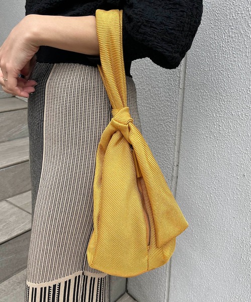 CAPRICIEUX LE'MAGE（カプリシューレマージュ）の「〈LE VERNIS/ル・ベルニ〉メッシュラップバッグ（ハンドバッグ・レディース・ブラック/イエロー・FREE）」の6枚目の写真