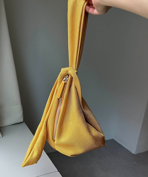 CAPRICIEUX LE'MAGE（カプリシューレマージュ）の「〈LE VERNIS/ル・ベルニ〉メッシュラップバッグ（ハンドバッグ・レディース・ブラック/イエロー・FREE）」の7枚目の写真