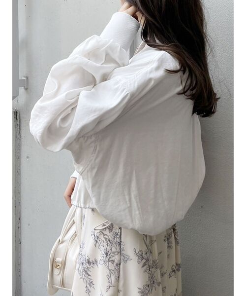 MERCURYDUO(マーキュリーデュオ)の「ドロストボリュームスリーブブルゾン(ブルゾン・レディース・ベージュ/アイボリー・FREE)」の10枚目の写真