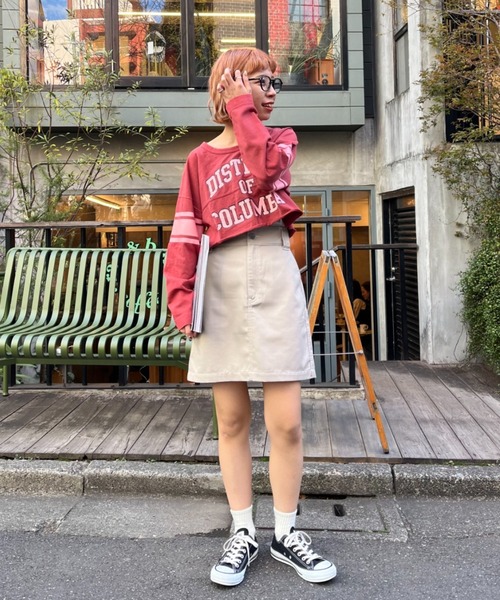 HELLO.SANFRANCISCO(ハローサンフランシスコ)の「【HELLO.SANFRANCISCO/ハローサンフランシスコ】ピグメントクロップドフットボールTEE(Tシャツ/カットソー・レディース・ホワイト/チャコールグレー/レッド・FREE)」の12枚目の写真