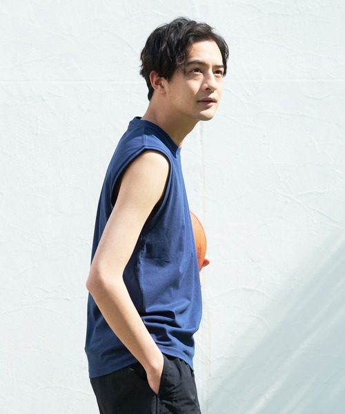 JEANS MATE(ジーンズメイト)の「汗染みの目立ちにくいTシャツ ZEROSTAIN ゼロステイン 撥水性 UVカット レイヤード ノースリーブ(タンクトップ・メンズ・ネイビー/ブラック/ホワイト・X-LARGE/MEDIUM/LARGE)」の14枚目の写真