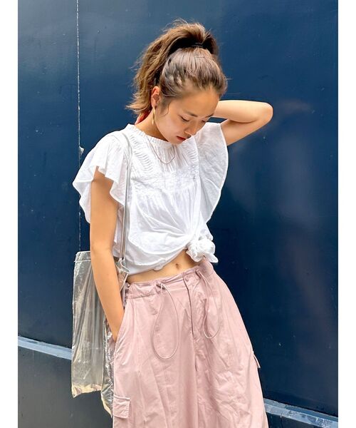 Ungrid（アングリッド）の「コットンノースリフリルブラウス（シャツ/ブラウス・レディース・オレンジ/ブラック/オフホワイト・FREE）」の5枚目の写真