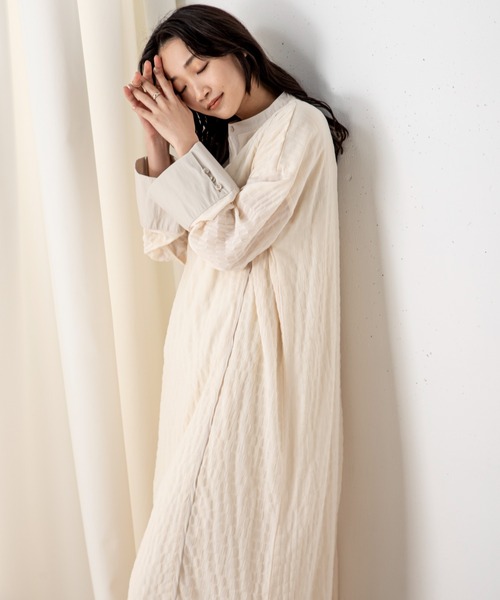 MILLION CARATS(ミリオンカラッツ)の「バックスタイルまで抜け目なく!ゆったりとしたフォルムでナチュラルな印象を与えるシアーカフタンワンピース(ワンピース・レディース・ブラック/マルチ/オフホワイト・FREE)」の18枚目の写真