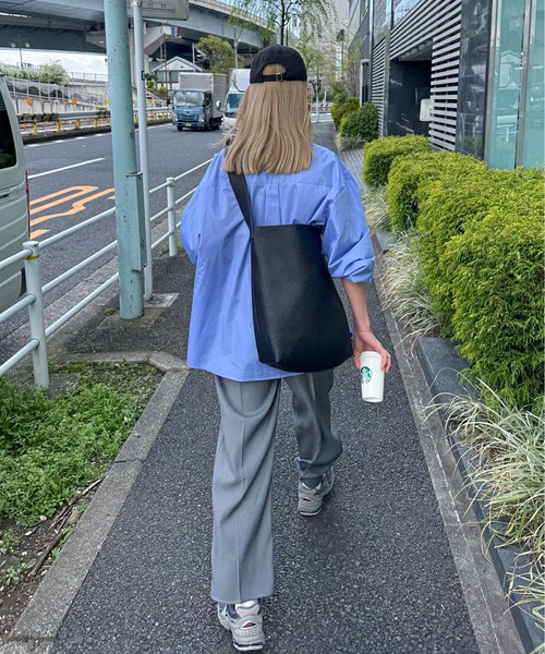 feepur（フェピュール）の「フェイクレザーショルダーバッグ（ショルダーバッグ・レディース・アイボリー/ブラック・FREE）」の14枚目の写真