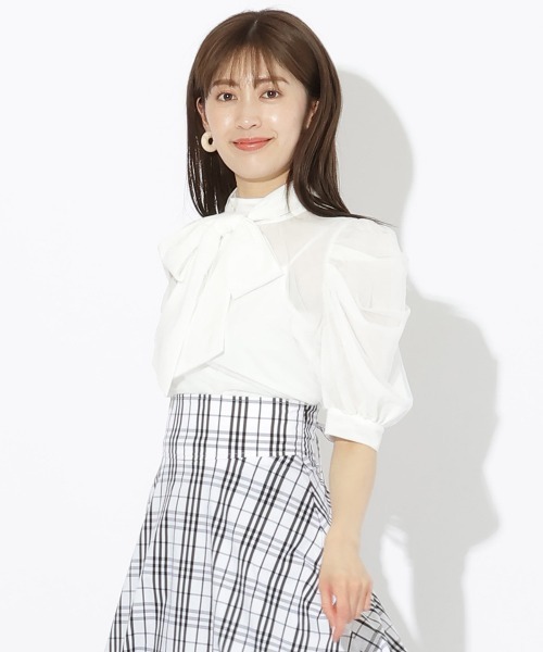 AND COUTURE(アンドクチュール)の「チュールレーヤードブラウス(シャツ/ブラウス・レディース・ピンク/オフホワイト/ライトグレー/ベージュ・MEDIUM)」の1枚目の写真