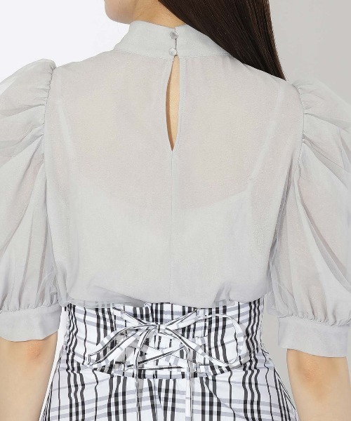 AND COUTURE(アンドクチュール)の「チュールレーヤードブラウス(シャツ/ブラウス・レディース・ピンク/オフホワイト/ライトグレー/ベージュ・MEDIUM)」の18枚目の写真