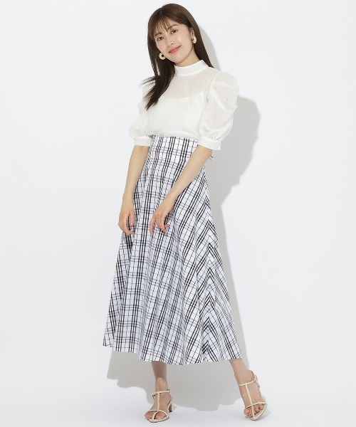 AND COUTURE(アンドクチュール)の「チュールレーヤードブラウス(シャツ/ブラウス・レディース・ピンク/オフホワイト/ライトグレー/ベージュ・MEDIUM)」の11枚目の写真