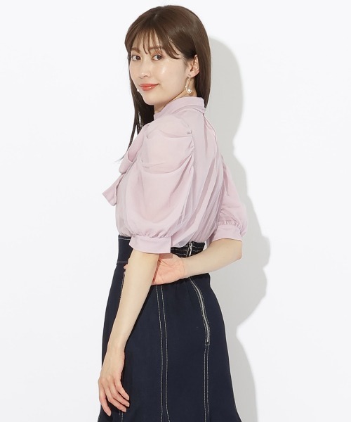 AND COUTURE(アンドクチュール)の「チュールレーヤードブラウス(シャツ/ブラウス・レディース・ピンク/オフホワイト/ライトグレー/ベージュ・MEDIUM)」の13枚目の写真