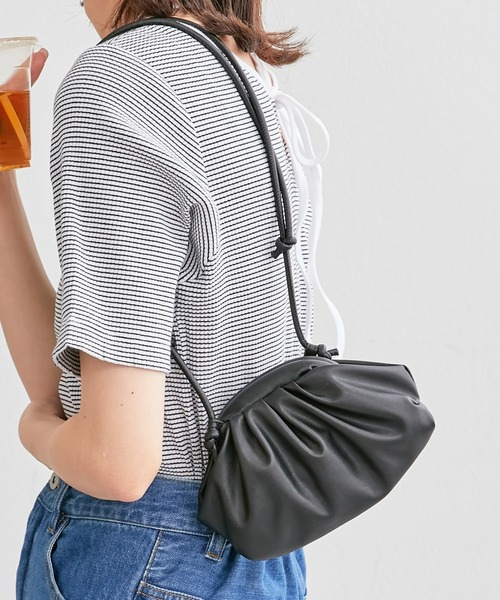 CIAOPANIC TYPY(チャオパニックティピー)の「がま口ギャザーミニショルダー(ショルダーバッグ・レディース・ブラック/ピンク/シルバー/イエロー・ONE SIZE)」の9枚目の写真