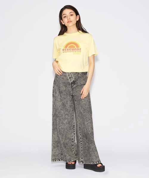 FOREVER 21(フォーエバー トゥエンティーワン)の「レトログラフィックTシャツ(Tシャツ/カットソー・レディース・ゴールド/グレー系その他7/ホワイト・FREE)」の7枚目の写真