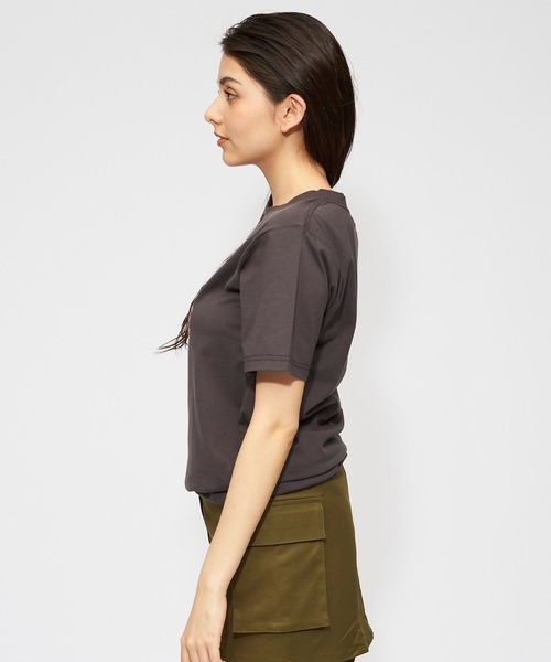 FOREVER 21(フォーエバー トゥエンティーワン)の「レトログラフィックTシャツ(Tシャツ/カットソー・レディース・ゴールド/グレー系その他7/ホワイト・FREE)」の11枚目の写真