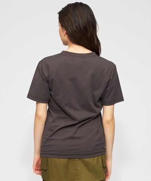 FOREVER 21(フォーエバー トゥエンティーワン)の「レトログラフィックTシャツ(Tシャツ/カットソー・レディース・ゴールド/グレー系その他7/ホワイト・FREE)」の9枚目の写真