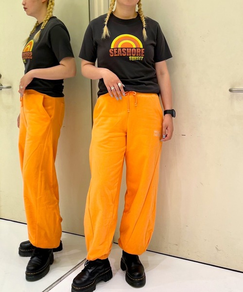 FOREVER 21(フォーエバー トゥエンティーワン)の「レトログラフィックTシャツ(Tシャツ/カットソー・レディース・ゴールド/グレー系その他7/ホワイト・FREE)」の16枚目の写真