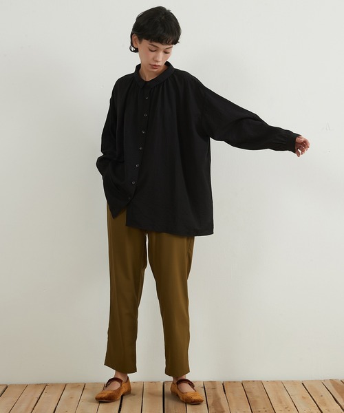On One's Own(オンワンズオン)の「On One's Own リネンミックスリラックスストレートパンツ(スラックス・レディース・オリーブ/ブラウン/ブラック・M/S/L)」の7枚目の写真