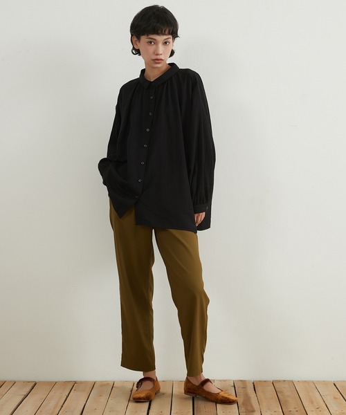 On One's Own(オンワンズオン)の「On One's Own リネンミックスリラックスストレートパンツ(スラックス・レディース・オリーブ/ブラウン/ブラック・M/S/L)」の18枚目の写真