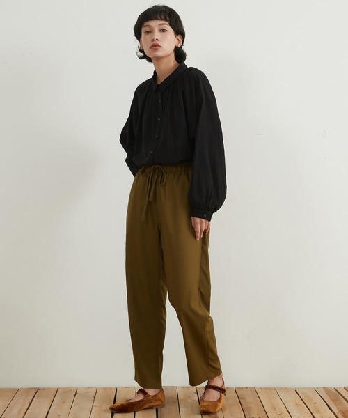 On One's Own(オンワンズオン)の「On One's Own リネンミックスリラックスストレートパンツ(スラックス・レディース・オリーブ/ブラウン/ブラック・M/S/L)」の19枚目の写真