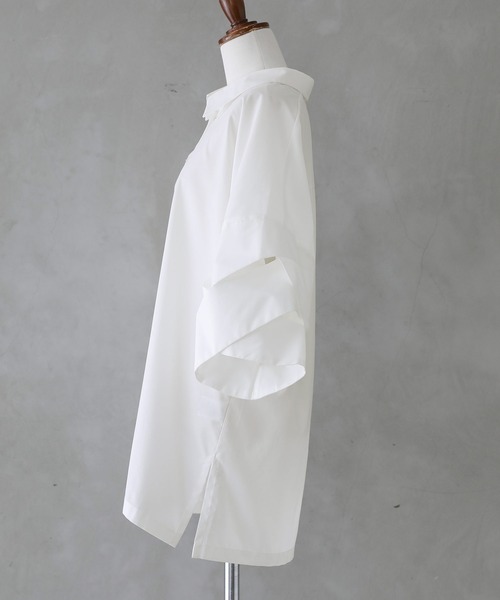 kOhAKU（コハク）の「『デザインスリーブアシメシャツ』（シャツ/ブラウス・レディース・ブラック/オフホワイト・FREE）」の7枚目の写真