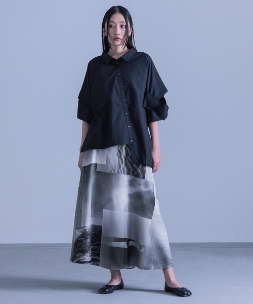 kOhAKU（コハク）の「『デザインスリーブアシメシャツ』（シャツ/ブラウス・レディース・ブラック/オフホワイト・FREE）」の17枚目の写真