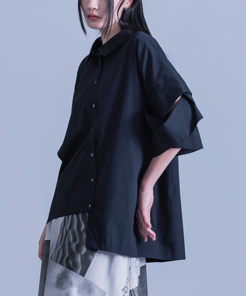 kOhAKU（コハク）の「『デザインスリーブアシメシャツ』（シャツ/ブラウス・レディース・ブラック/オフホワイト・FREE）」の15枚目の写真