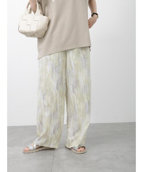 Samansa Mos2 blue（サマンサモスモスブルー）の「水彩幾何学柄イージーパンツ（その他パンツ・レディース・グレー/イエロー/ブルー・F）」の16枚目の写真