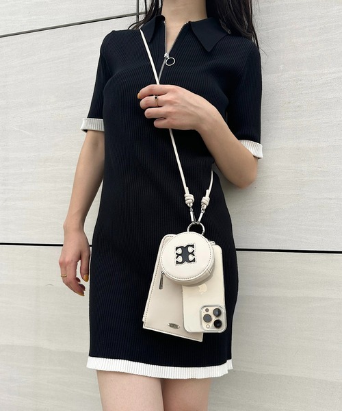 Chico(チコ)の「レザーポーチ付スマホショルダー(スマホグッズ・レディース・ブラック/アイボリー/グレイッシュベージュ/ピンク/ブルー・FREE)」の8枚目の写真