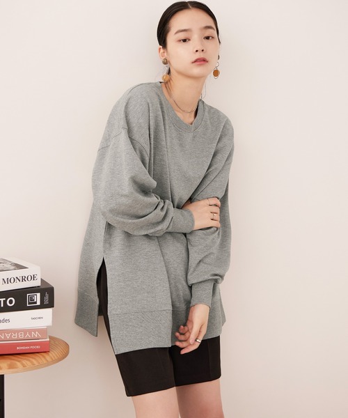 Fashion Letter（ファッションレター）の「【M-5L】ミニ裏毛 サイドスリットトレーナー（スウェット・レディース・チャコールグレー/オフホワイト/ブラック・M～Ｌ/4L～5L/LL～3L）」の3枚目の写真