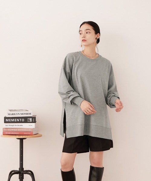 Fashion Letter（ファッションレター）の「【M-5L】ミニ裏毛 サイドスリットトレーナー（スウェット・レディース・チャコールグレー/オフホワイト/ブラック・M～Ｌ/4L～5L/LL～3L）」の5枚目の写真