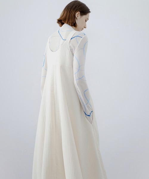 tageechita（タジチタ）の「【tageechita】シアープリントハイネックトップス（Tシャツ/カットソー・レディース・ホワイト・M/L/S）」の13枚目の写真