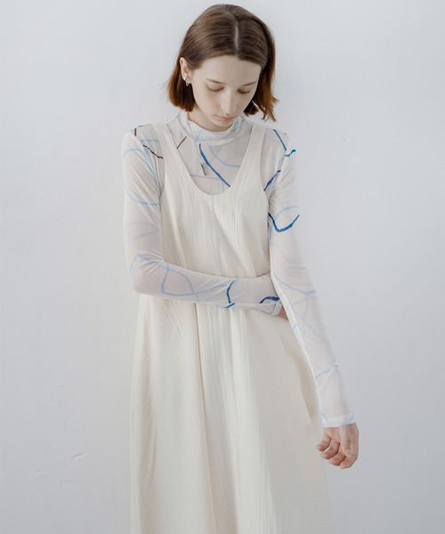 tageechita（タジチタ）の「【tageechita】シアープリントハイネックトップス（Tシャツ/カットソー・レディース・ホワイト・M/L/S）」の18枚目の写真