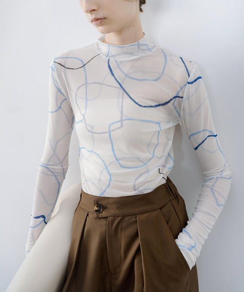 tageechita（タジチタ）の「【tageechita】シアープリントハイネックトップス（Tシャツ/カットソー・レディース・ホワイト・M/L/S）」の20枚目の写真