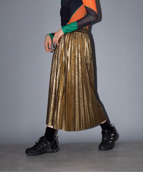 SETUP7（セットアップセブン）の「【SETUP7】シャイニーランダムプリーツロングスカート KNF037（スカート・レディース・シルバー/ゴールド・FREE）」の6枚目の写真