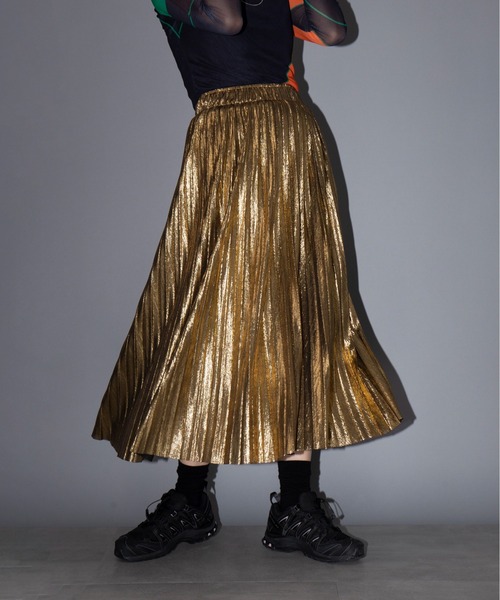 SETUP7（セットアップセブン）の「【SETUP7】シャイニーランダムプリーツロングスカート KNF037（スカート・レディース・シルバー/ゴールド・FREE）」の5枚目の写真